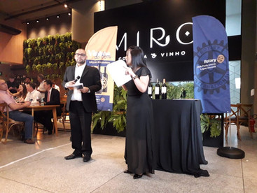 Rotary Club Lagoa Dourada de Ponta Grossa realiza Leilão Solidário – Vinhos do Bem