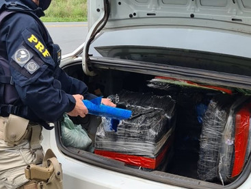 VÍDEO: Mais de 150 kg de drogas são aprendidas na BR-277