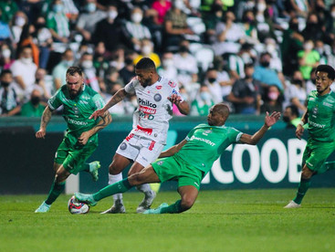 Em 12 minutos, Operário perde para o líder Coritiba