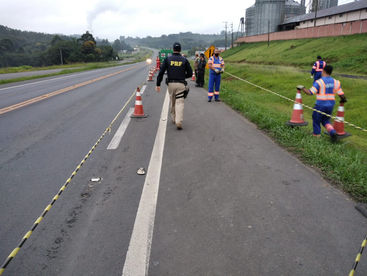 Homem morre atropelado na BR-277