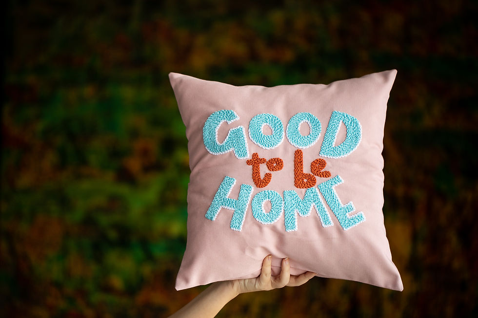 GOOD TO BE HOME Yastık