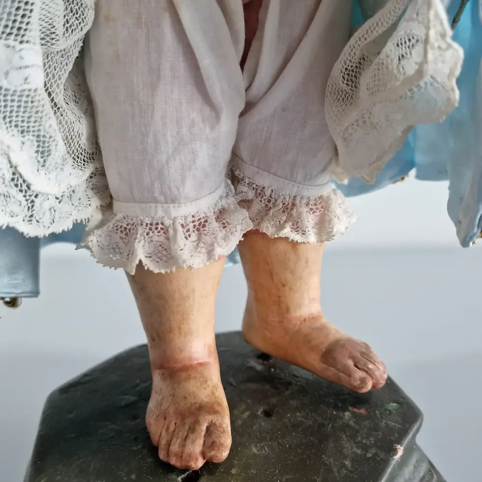 Miniatura: Menino Jesus Salvador do Mundo Séc. XIX com resplendor em Prata