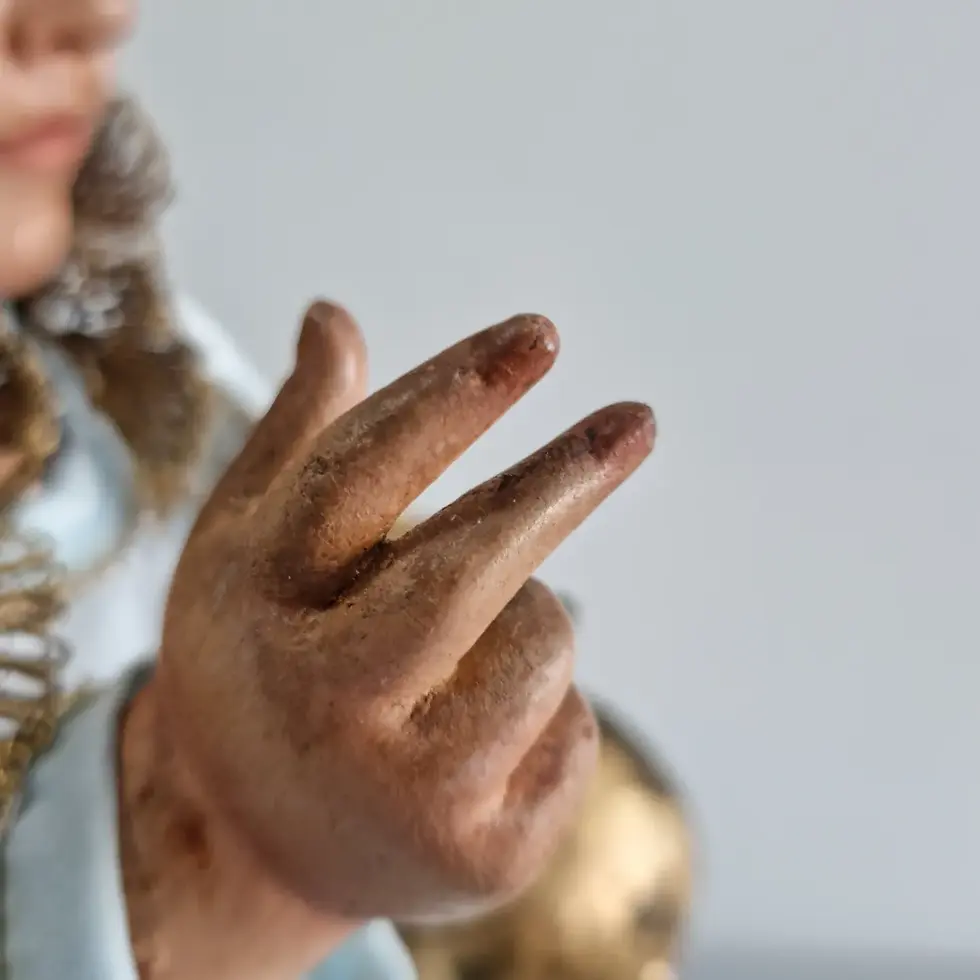 Miniatura: Menino Jesus Salvador do Mundo Séc. XIX com resplendor em Prata