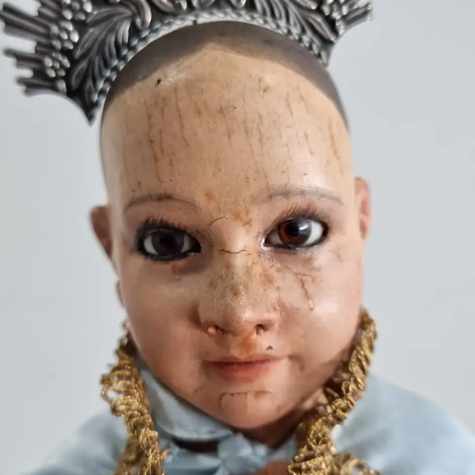 Miniatura: Menino Jesus Salvador do Mundo Séc. XIX com resplendor em Prata