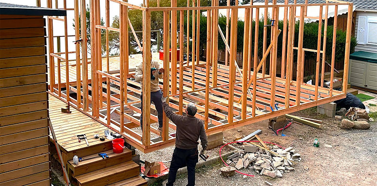 equipe-vert-cabanon-en-pleine-construction-mobil-home.jpg