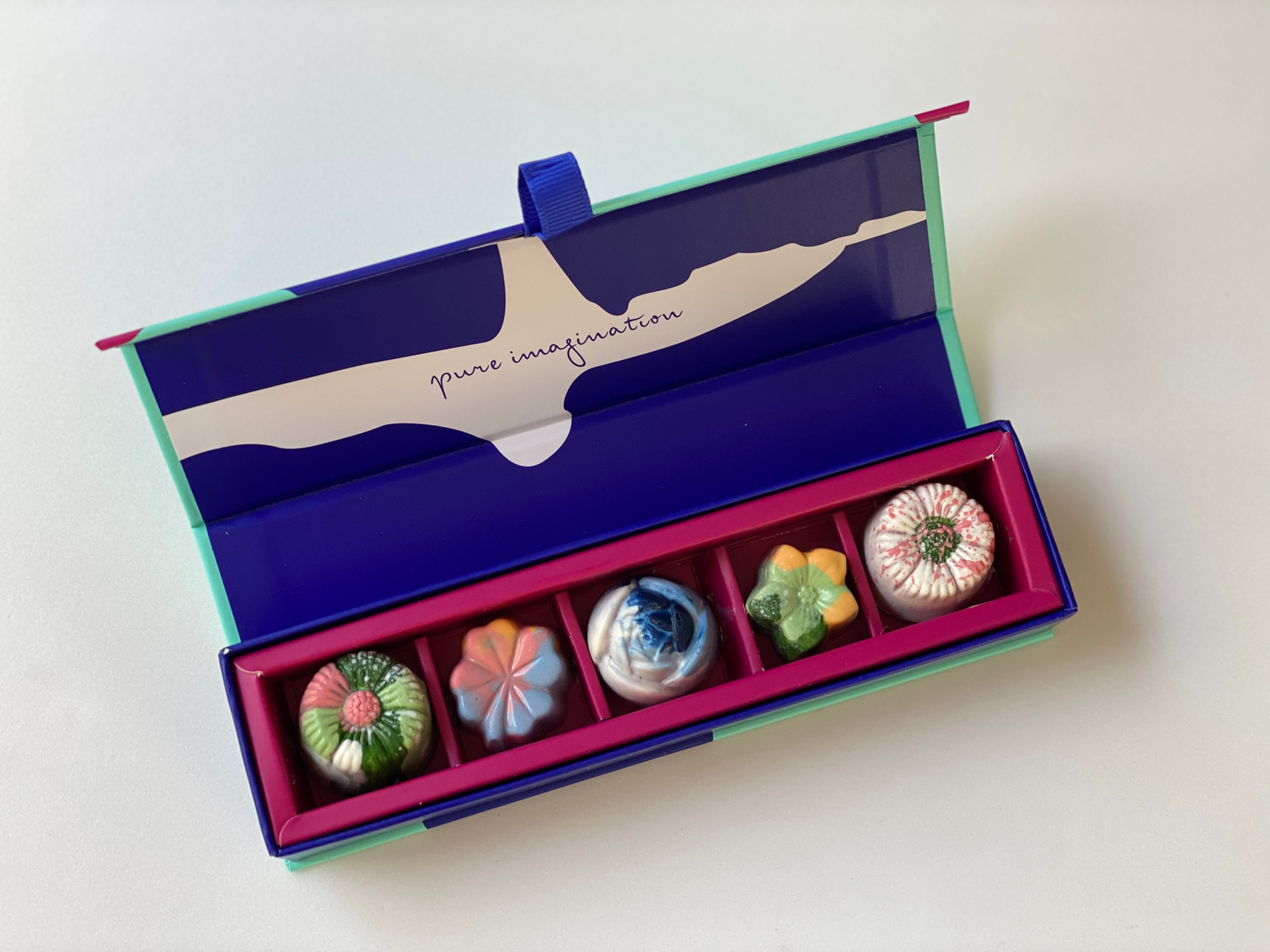 フラワーチョコレートボンボン5個入り Flower Chocolate Bon Bon Box of 5