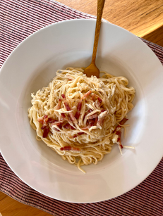 Tagliolini pancetta e pecorino romano