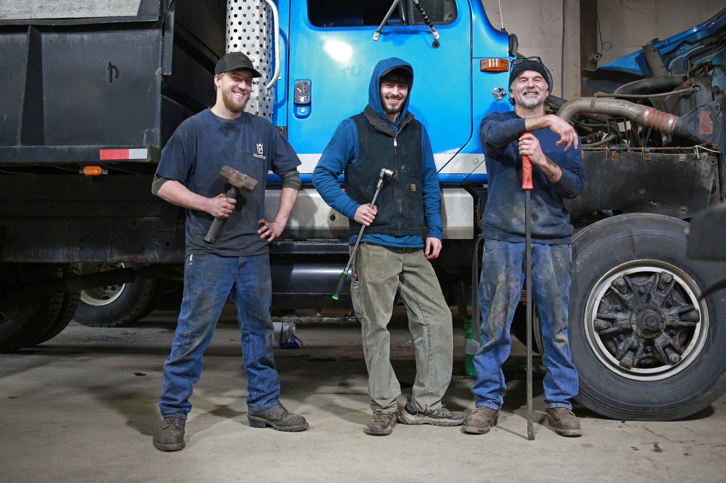Avalanche Truck Services logo