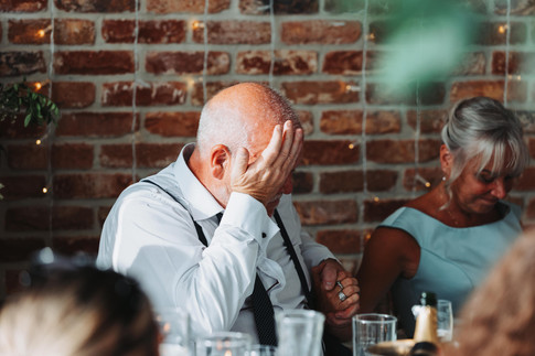 Speeches-East-Afton-Farmhouse-Wedding-Isle-of-Wight