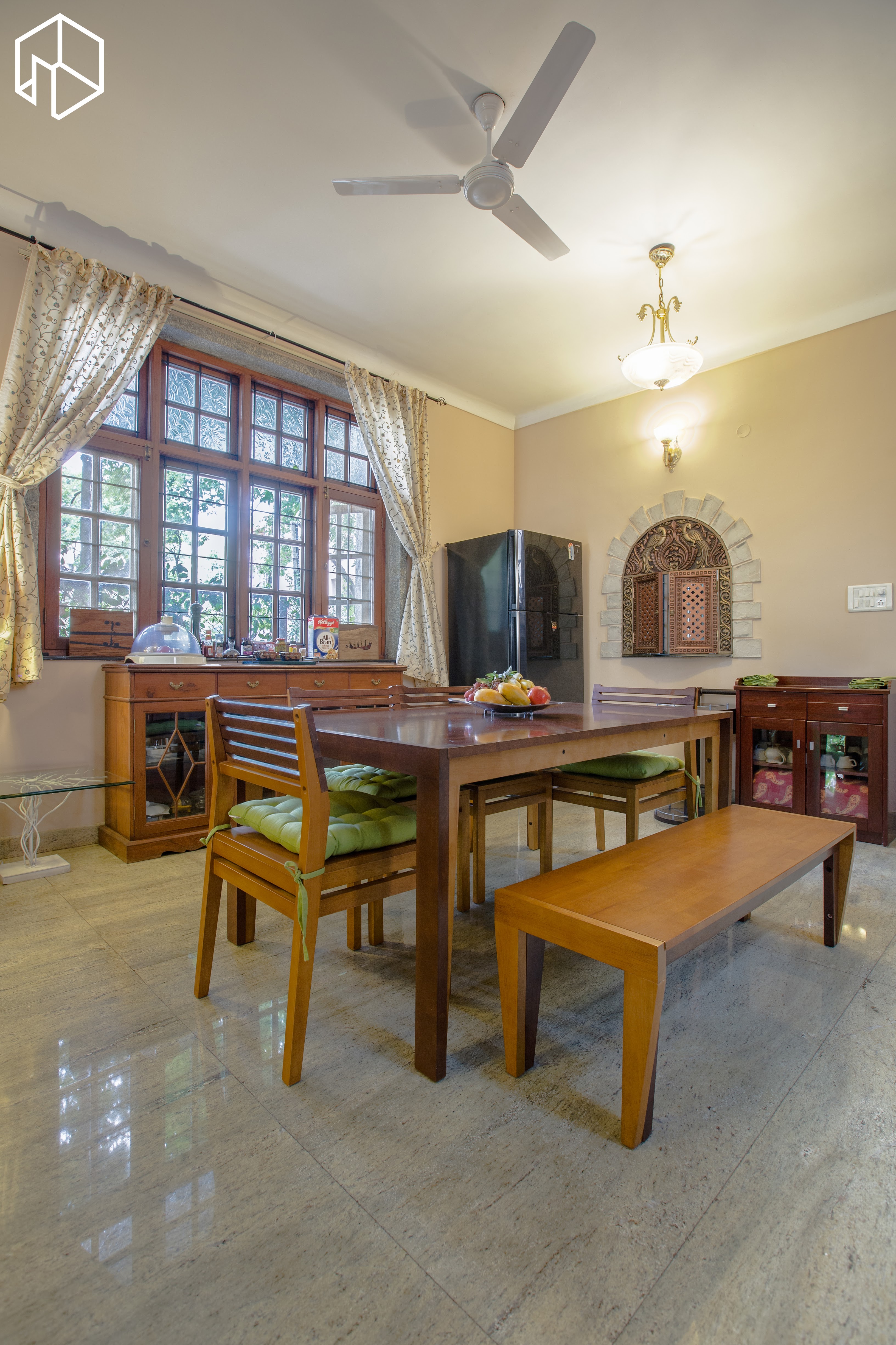 Dining Lounge @ Mi Casa Su Casa