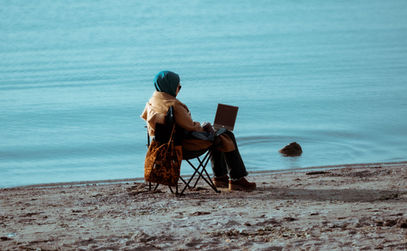 Kior-Travel-Remote-Work-Woman-Laptop-Beach-Digital-Nomad.jpg