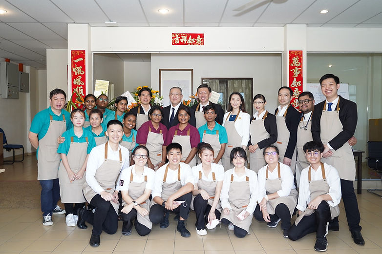 Boonbak Emina Group Photo_nursing home_old folks home