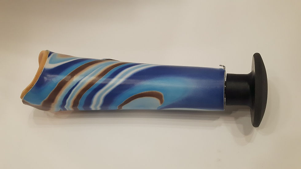 פרוטזתת יד ספורט אתגרי עם אביזר קצה מתח