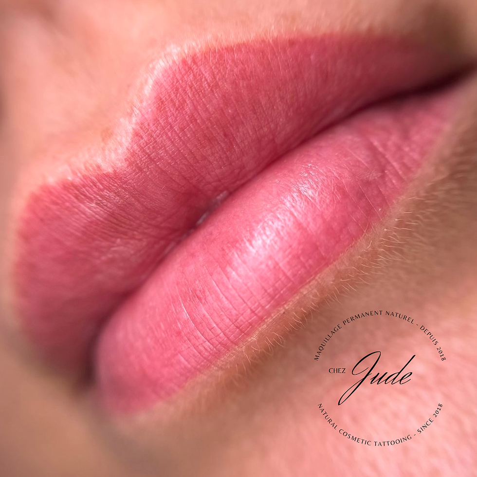 Remplissage complet lèvres nude - Chez Jude Maquillage Permanent Metz