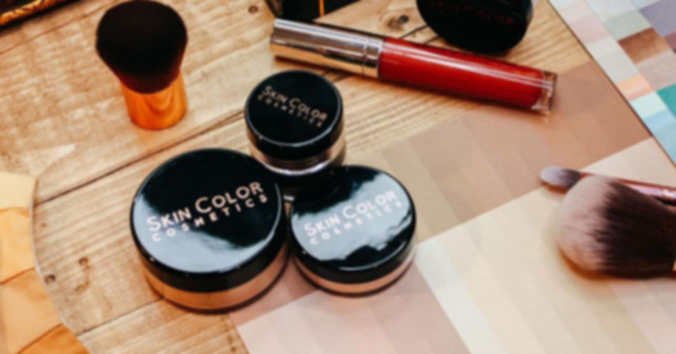 Huidskleuranalyse met skin color cosmetics make up