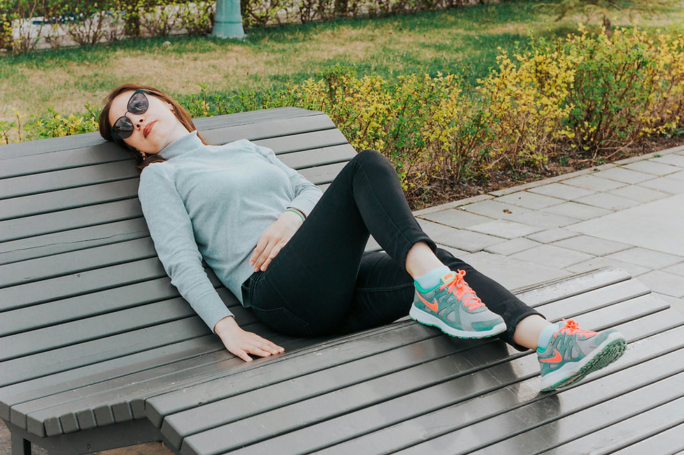 Illustration of the sciatic nerve affected by pregnancy weight