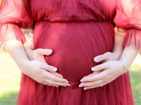 Kaitlyn - Maternity