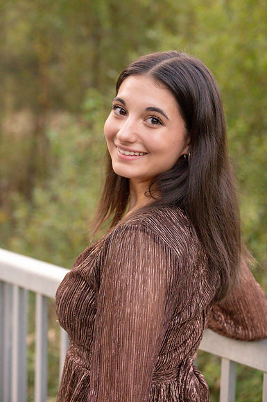 Julia - Senior