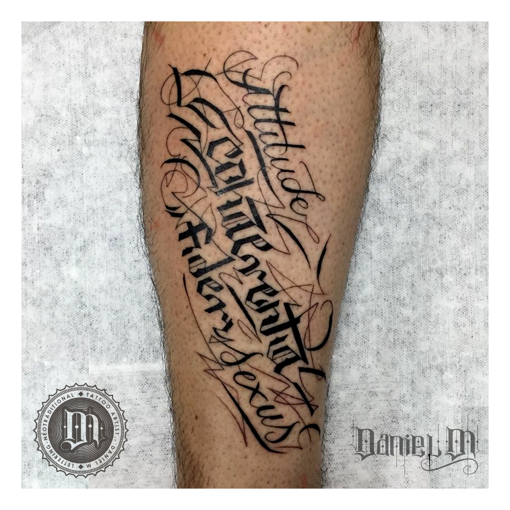 Letras Pierna Tattoo