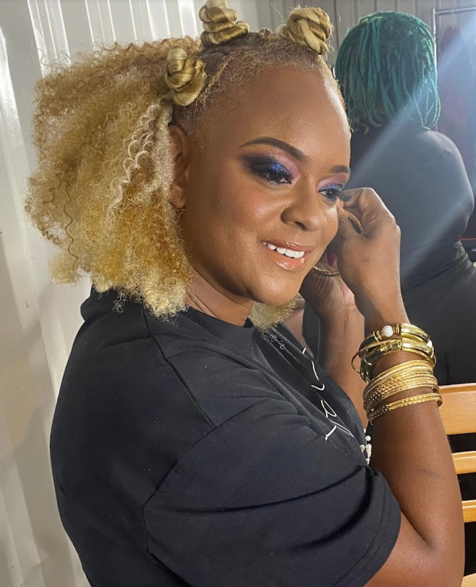 Mature model, mature makeup, Bantu knots, natural hair