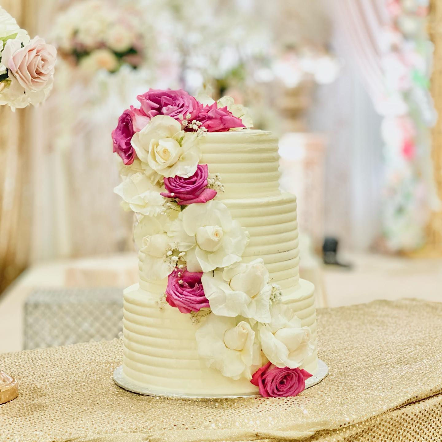 White Comb Textured Cake