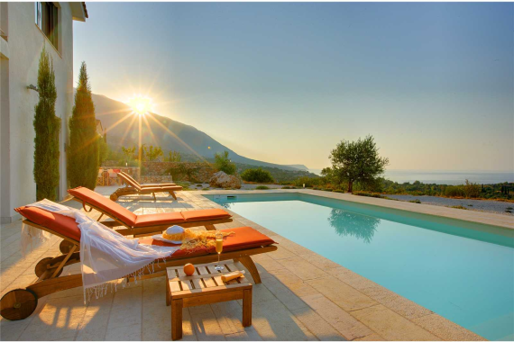 LUXURY VILLA SERVICE