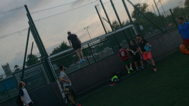 Dream Team throw its weight around to show their strentgh!