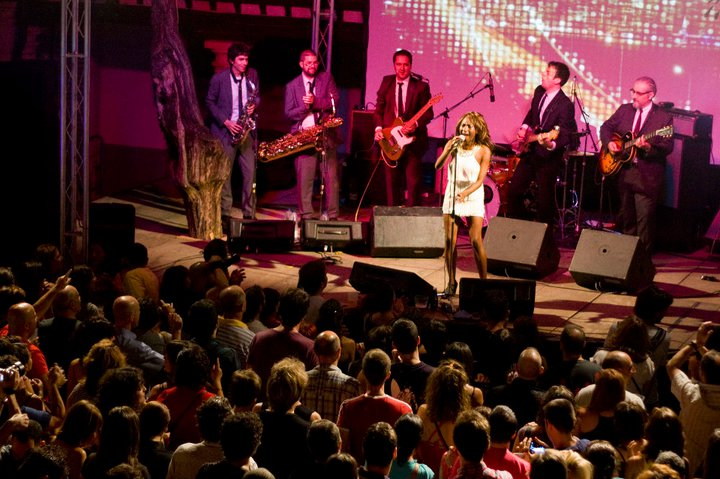 The_Excitements_–_Official_Website(2)
