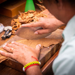 Havana Cigar Roller.jpg