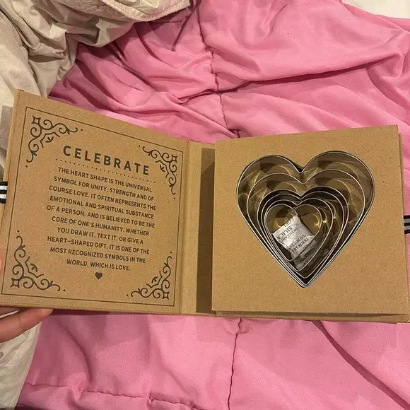 Cardboard box set heart cookie cutters