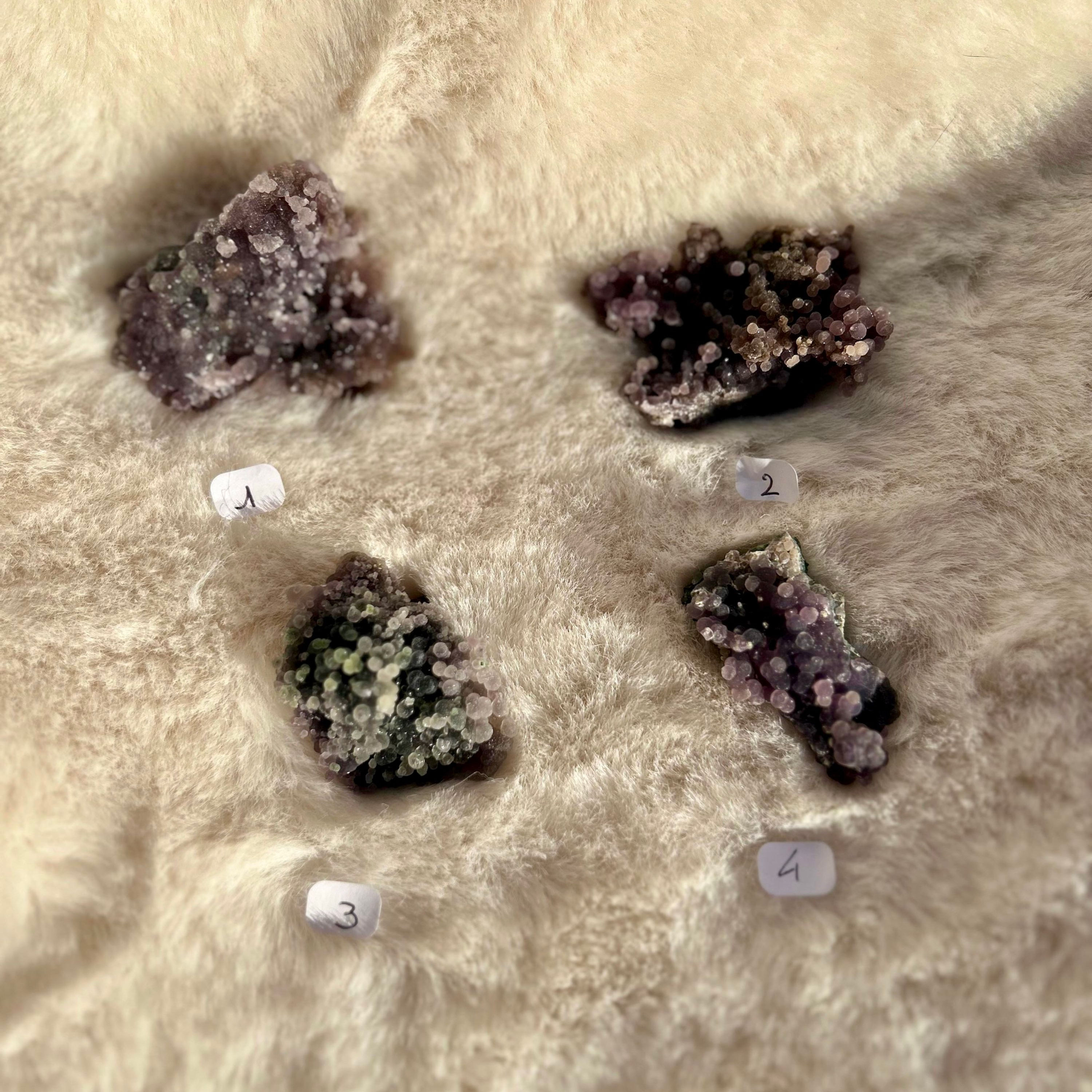 Calcédoine pourpre "Grappe de raisin"  d'Indonésie