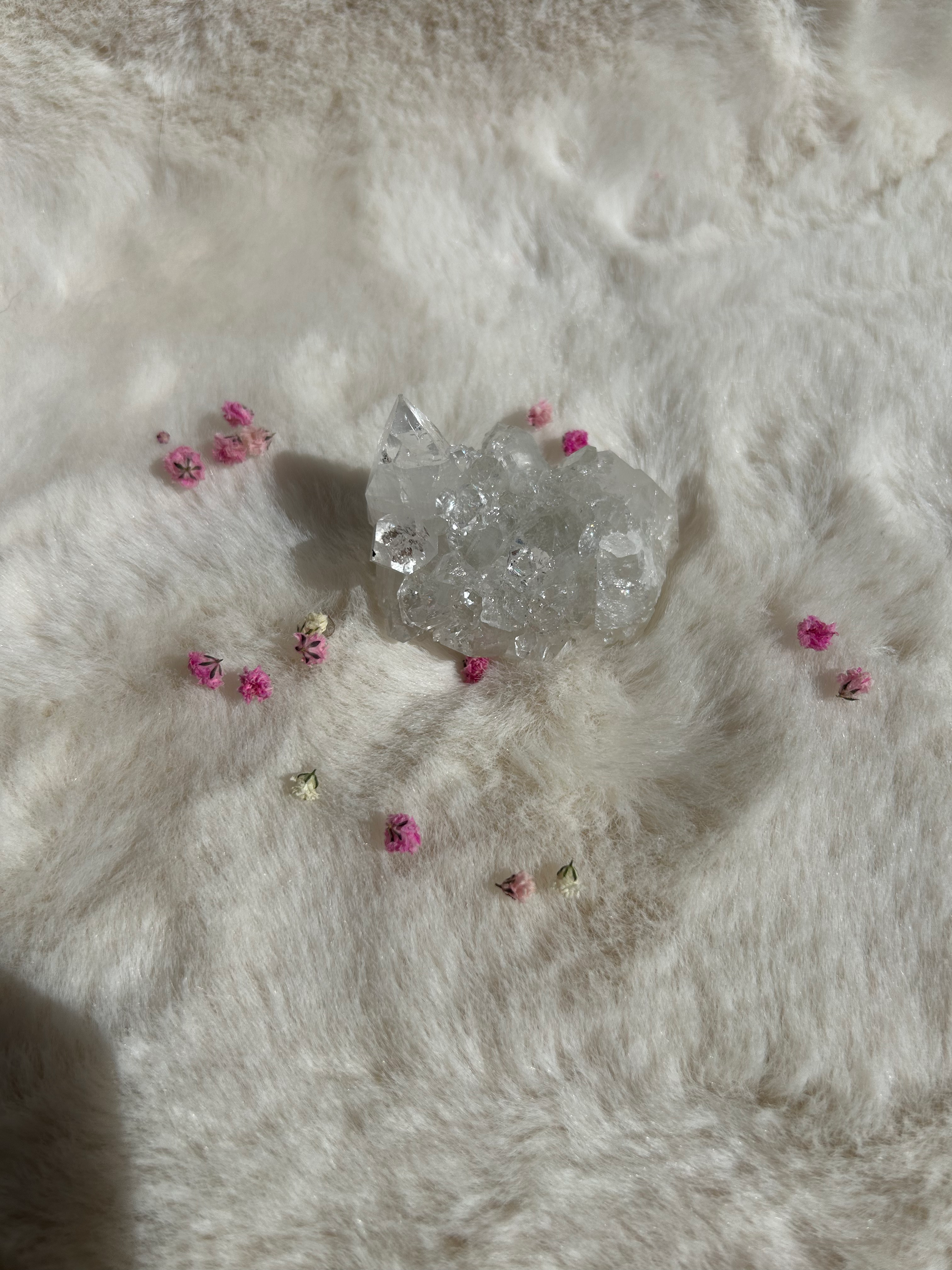 Apophyllite 76g