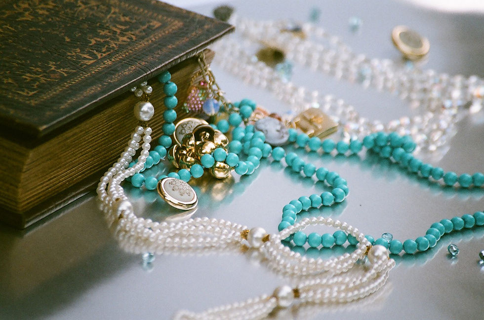 Bijoux et livres