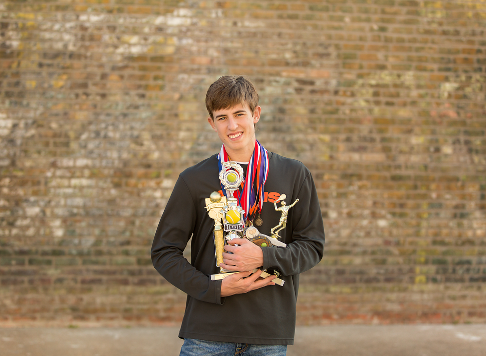 Outdoor senior photography session in Smithville, Tx.