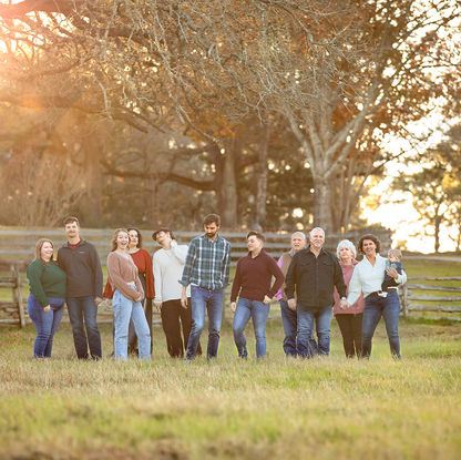 Capture the Perfectly Imperfect Moments This Fall During Your Big Family Session