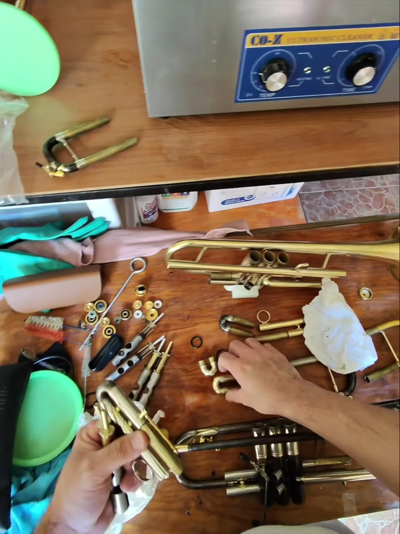 SonicLift Trumpet Support view 2