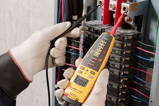 Electrician troubleshooting