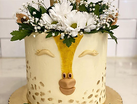 Yori's Bakery Custom Birthday Cake Giraffe with flowers
