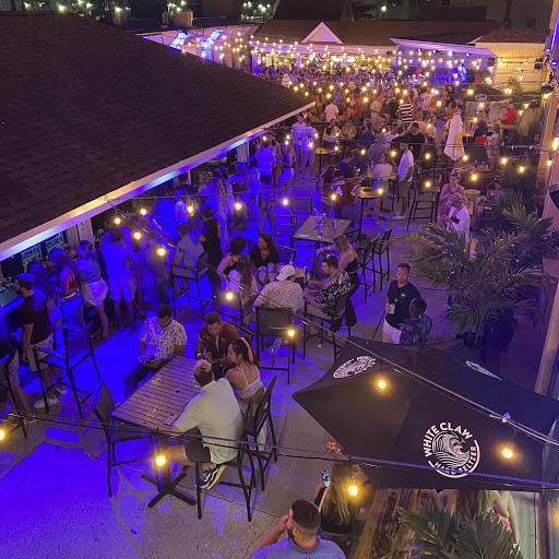 Beach Bar Ludlam outdoor space