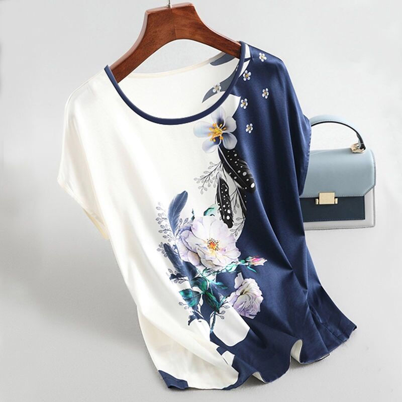 Thumbnail: Fashion Floral Print Blouse Pullover Ladies Silk Satin Plus Size Batwin