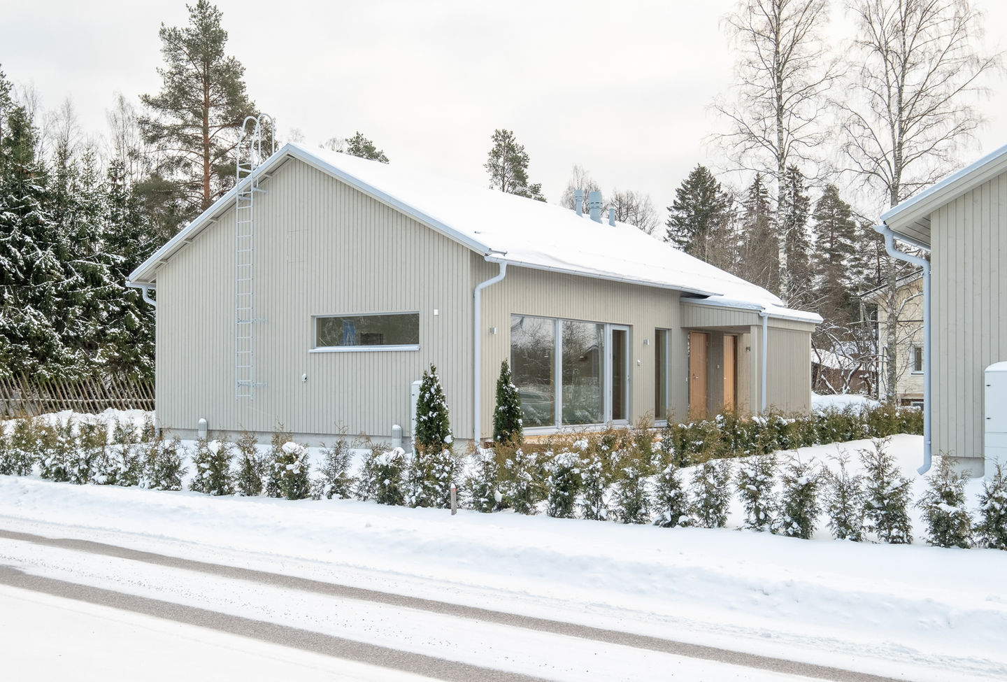 Julkisivu - Asuntokuvaus- Video - Uusimaa - Järvenpää - Tuusula - Kerava - Helsinki - Vantaa -Espoo Omakotitalo