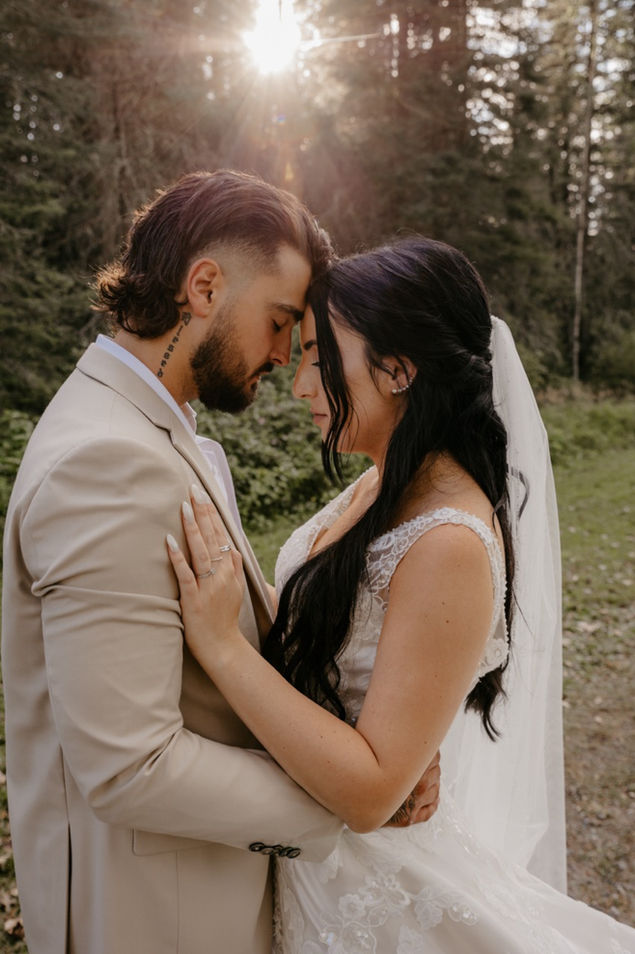 MARIAGE-COUPLE-SOLEIL-AMOUR.jpeg