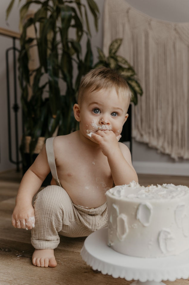 CAKE-SMASH-GARCON-MAISON-MACRAME.jpeg
