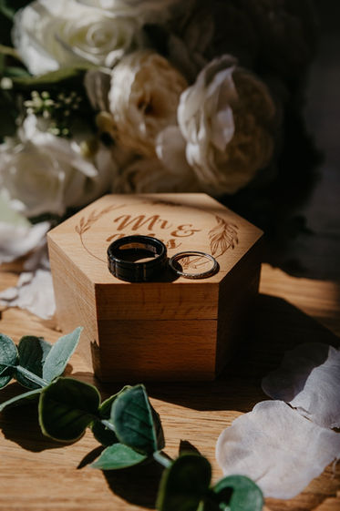 MARIAGE-DÉTAIL-BAGUES.jpeg