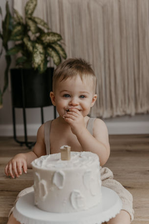 CAKE-SMASH-GARCON-MAISON.jpeg