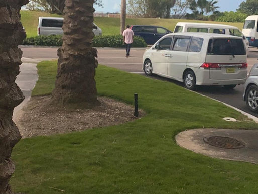 Taxi drivers block off Atlantis Royal Towers entrance