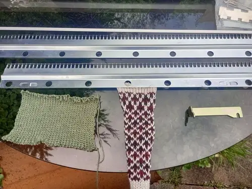 Thumbnail: kh260 with kr260 double bed knitting machine chunky /bulky @ 9mm 24 stitch punch