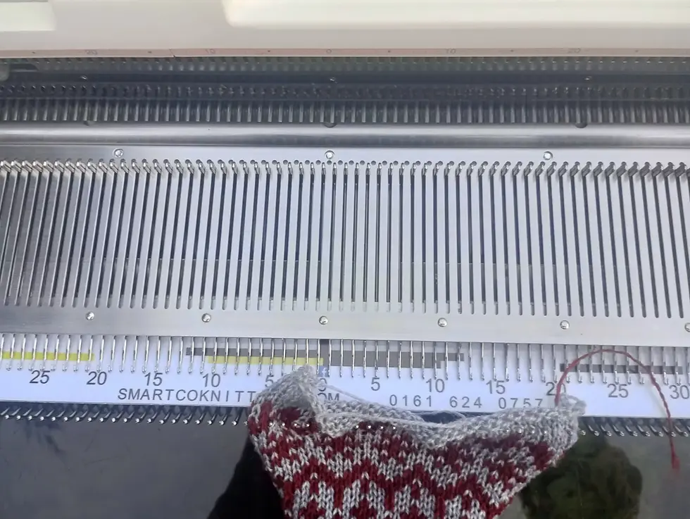 Thumbnail: Silver reed sk840 electronic knitting machin