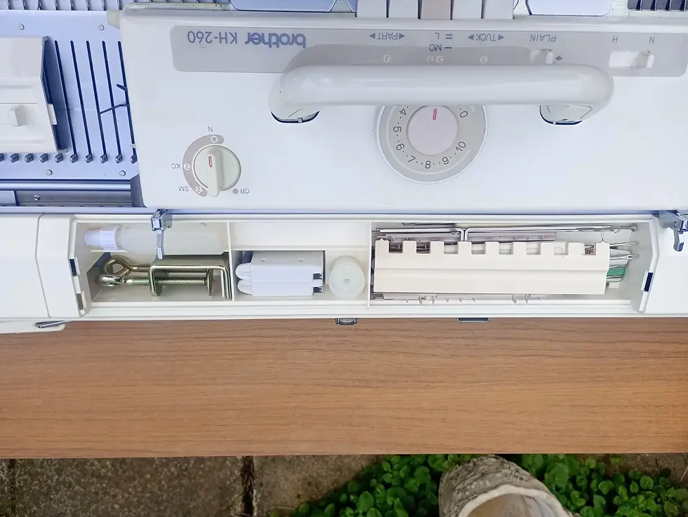 Thumbnail: kh260 with kr260 double bed knitting machine chunky /bulky @ 9mm 24 stitch punch