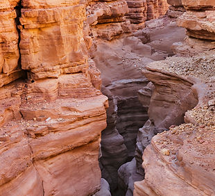 red-canyon-mountains-eilat-israel-2.jpg
